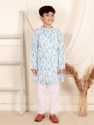 Kamee Motifs Printed Regular Pure Cotton Straight Kurta with Pyjamas-Blue