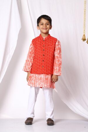 Kamee Floral Printed Pure Cotton Kurta with Pyjama & Jacket-Red