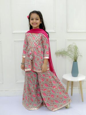 Ka-mee Girls Floral Printed Regular Gotta Patti Pure Cotton Kurti With Sharara & Dupatta