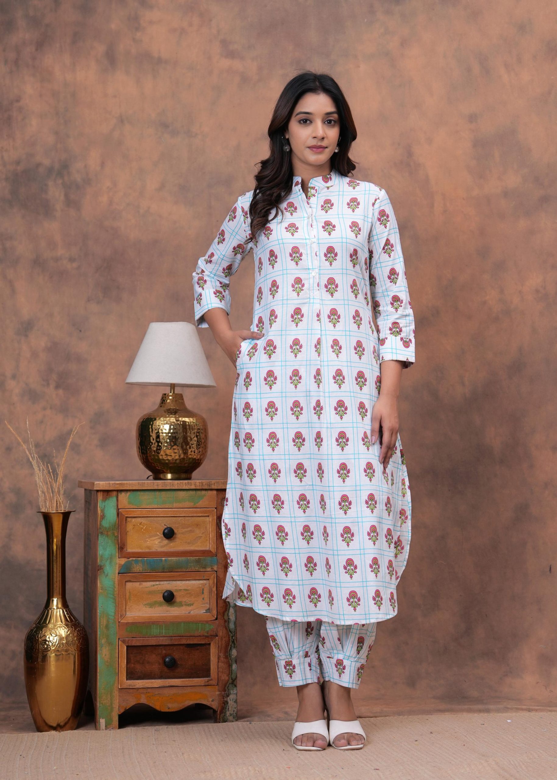 Kamee Women Pure Cotton White Floral Co-Ord Set for Comfortable Casual Wear