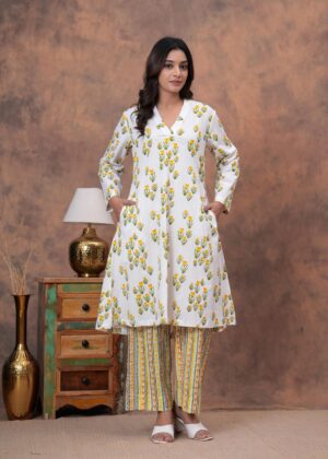 Kamee V-Neck Pure Cotton White Yellow Floral Co-Ord Set for Women