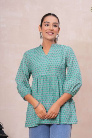 Kamee Women Floral V-Neck Pure Cotton Kurti in blue