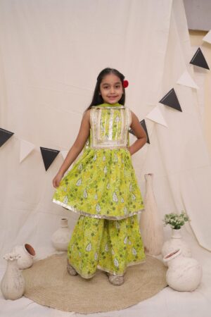 Ka-mee Girls Floral Printed Regular Gotta Patti Pure Cotton Kurta with Sharara & Dupatta